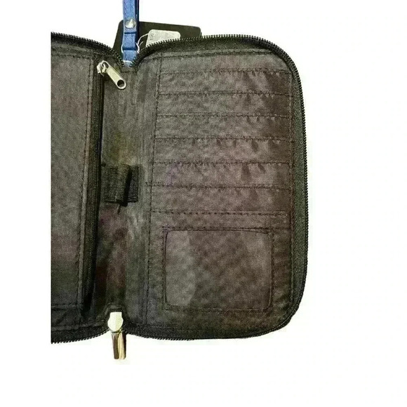 NWT New York Giants Curve Zip Organizer Wallet Wristlet NFL - Picture 11 of 15